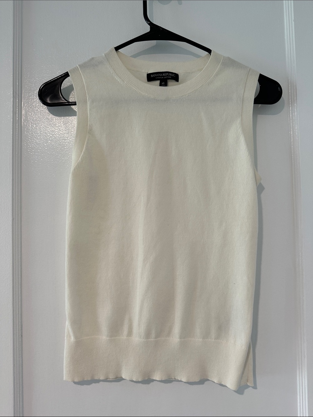 Banana Republic Ivory Sleeveless Knit Tank